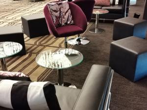 Shiny Beistelltisch 1